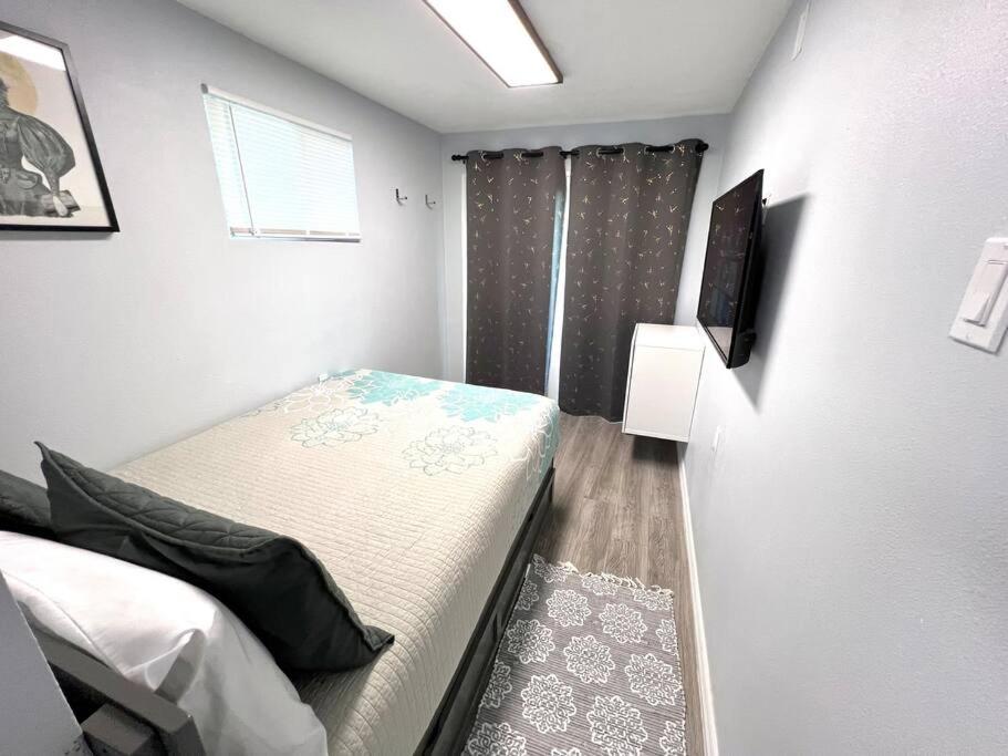 1Bed 1Bath Container Home Centrally Located Cypress Gardens ภายนอก รูปภาพ